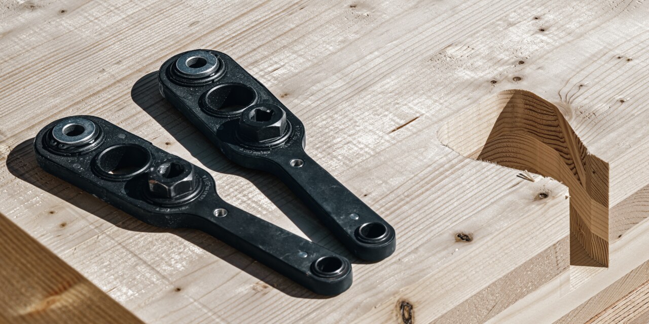 SIW-Adapter liegen auf CLT-Element