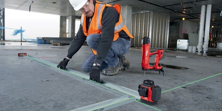 Multilinienlaser zum Ausrichten von bspw. Rohrleitungen