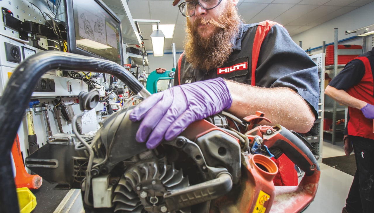 Reparatur eines Benzin-Trennschleifers