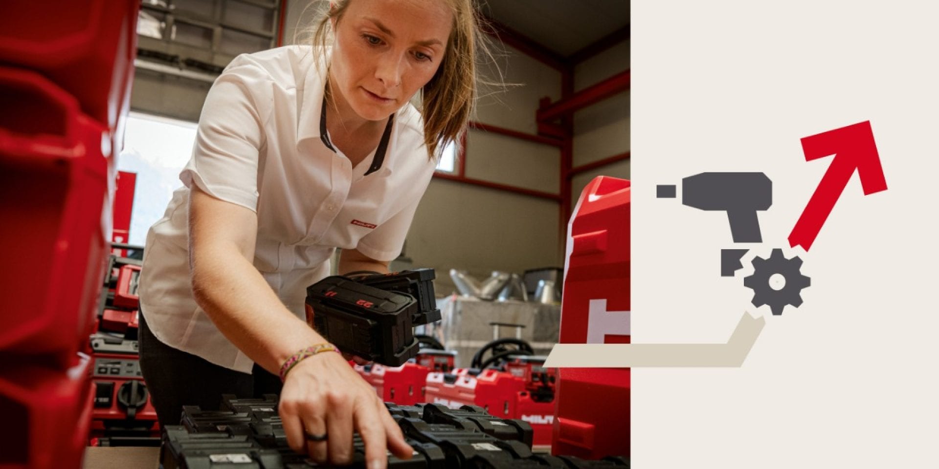 Frau mit zwei Hilti Nuron Akkus in der Hand. Daneben eine Illustration mit Icons von Bohrmaschine, Zahnrad und Produktivitätspfeil nach oben.