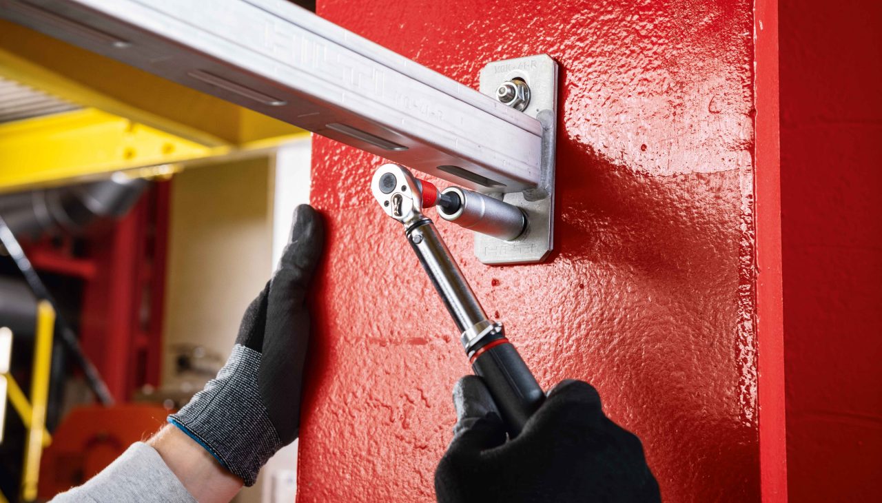 Fastening on Steel with X-BT and S-BT Fastening on Steel with X-BT and S-BT