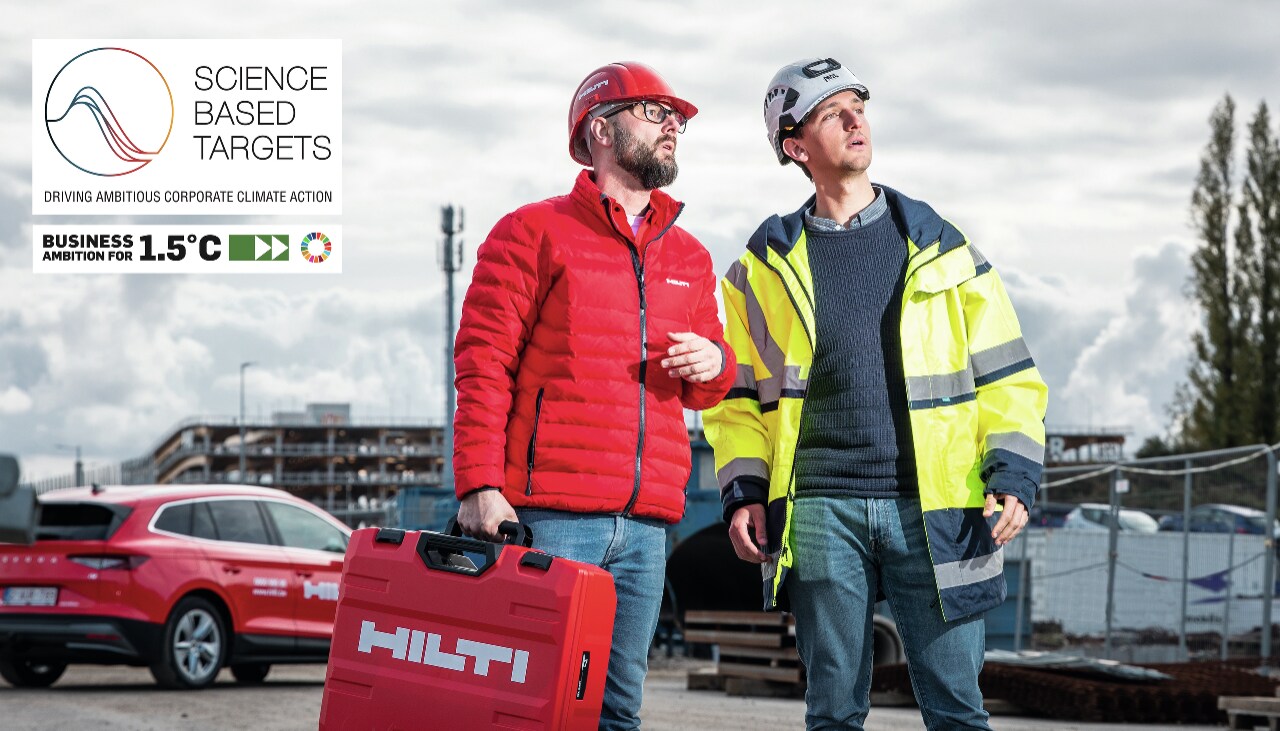 Bild mit 2 Arbeitern und einer ist in Hilti-Kleidung mit Hilti-Box in der Hand