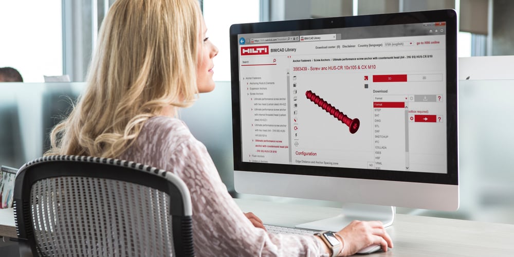 Frau beim Direkteinfügen mit Click2CAD Toolbox
