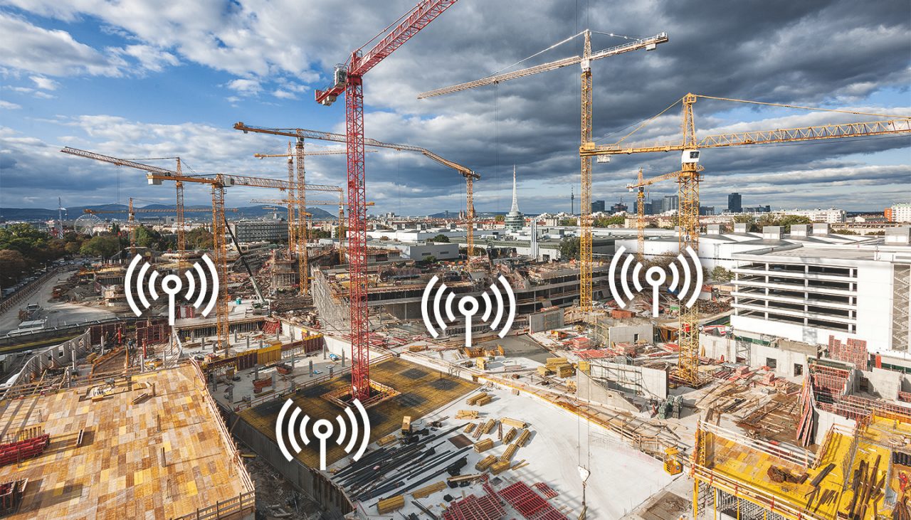 Bild einer Baustelle mit Hinweisen auf vernetzte Geräte