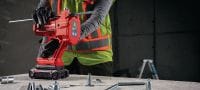 Gehen Sie zu Folie 3 von 4: Akku-Gewindestangenschneider STR 4-22 Kompakter Akku-Gewindestangenschneider inklusive M10 (W3/8) Klinge zum Zuschneiden von Gewindestangen mit einem Durchmesser von bis zu 10 mm Anwendungen 2