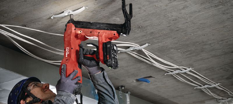 Bild 2 von 3: Kabelbügel X-EKB MX (02) Kunststoff-Kabelbügel, optimiert für magazinierte Nägel und kompatibel mit einer Vielzahl von Befestigungsmethoden und Untergrundmaterialien Anwendungen 1