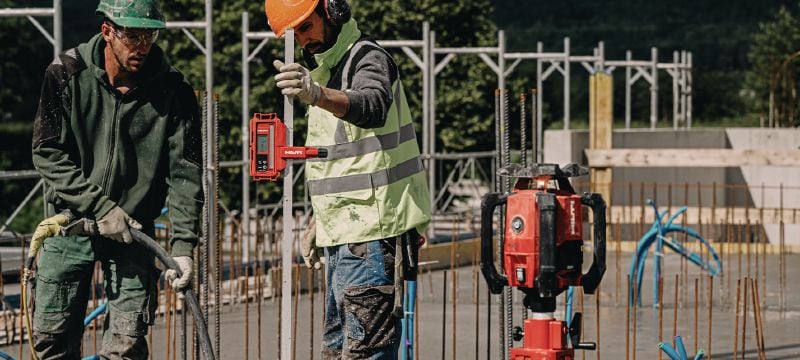 PR 40-22 Rotationslaser für Oberflächen mit Einfachneigung Robuster Rotationslaser für Nivellieraufgaben mit automatischen Funktionen zum Nivellieren, Ausrichten, Fluchten sowie Einrichten und Abstecken von Winkeln im Außenbereich (Nuron Akku-Plattform) Anwendungen 1