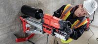 Gehen Sie zu Folie 8 von 14: Kernbohrgerät DD 250-CA Modernes Diamant-Kernbohrgerät mit optionaler Cut Assist-Vorschubeinheit für sehr kleine bis große Durchmesser (12 bis 500 mm bzw. ½ bis 20) Anwendungen 1