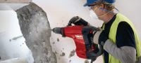 TE 800-AVR Betonabbruchhammer Sehr leistungsstarker Abbruchhammer TE-S für schwere Meißelarbeiten in Beton, mit aktiver Vibrationsreduzierung (AVR) Anwendungen 4