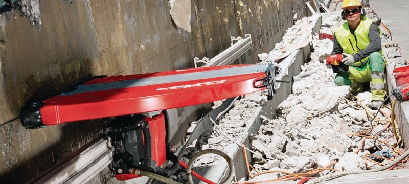 Wandsägeblatt SPX MCS Equidist (60HY: passend für Hilti, Husqvarna® und Tyrolit®) Wandsägeblatt (15 kW) der Ultimate-Leistungsklasse für hohe Geschwindigkeiten und längere Lebensdauer in armiertem Beton (60HY-Aufnahme kompatibel mit Hilti, Husqvarna und Tyrolit® Wandsägen) Anwendungen 1