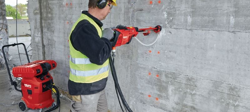 Kernbohrgerät DD 30-W Kompaktes, leichtes Diamantbohrgerät für handgeführte Nassbohrungen für Schwerlastdübel und Armierungsanschlüsse von 8 bis 35 mm (5/16 bis 1-3/8) Anwendungen 1