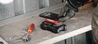 Gehen Sie zu Folie 3 von 3: CU 4-22 USB-Ladeadapter USB-Ladeadapter für Nuron-Akkus, mit kabellosem Laden, USB-C PD und USB-A-Anschlüssen zum Laden von Laptops, Tablets und anderen Geräten Anwendungen 2