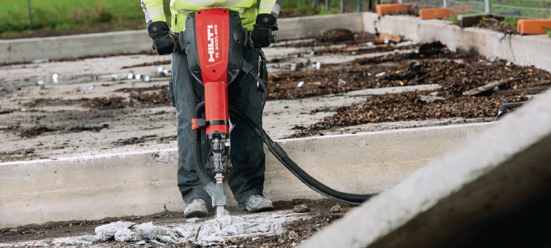 Elektrischer Betonabbruchhammer TE 3000-AVR für schwere Arbeiten Außergewöhnlich leistungsfähiger elektrischer Betonabbruchhammer für schwere Abbrucharbeiten an Böden (mit Universalnetzkabel) Anwendungen 1