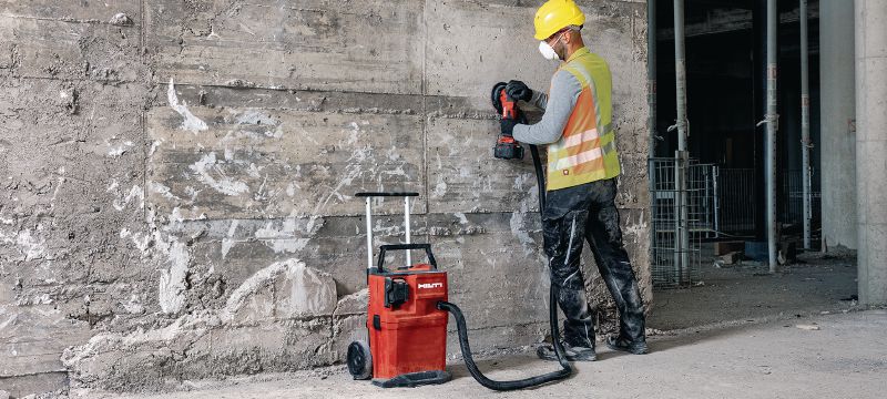 VC 4LX-22 T15 Akku-Baustaubsauger der L-Klasse Leistungsstarker Akku-Baustaubsauger mit großem Auffangbehälter für den Einsatz mit Elektrowerkzeugen und für die Reinigung von Baustellen (nass und trocken), Tank 15 l (Nuron Akku) Anwendungen 1