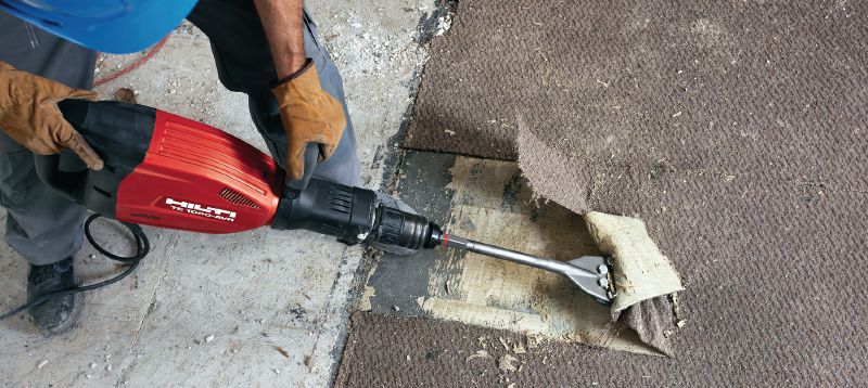 TE-S FS Spachtelmeißel Extra scharfe TE-S Spachtelmeißel zum Abtragen von Bodenbelägen und Beschichtungen in Verbindung mit Abbruchgeräten Anwendungen 1