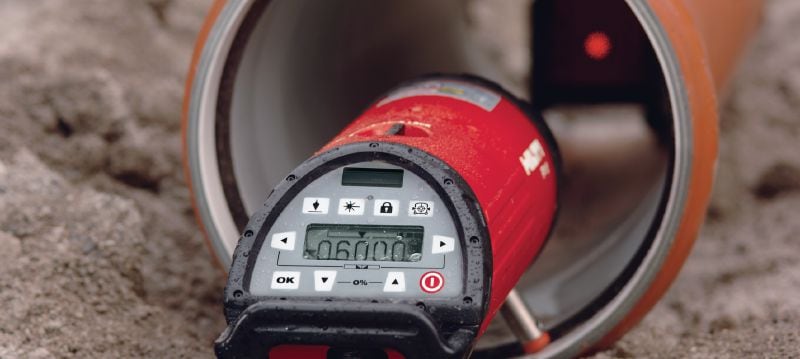 Bild 2 von 4: Kanalbaulaser PP 10 Selbstnivellierender Kanalbaulaser mit automatischer Ausrichtung und Fernbedienung für schnellere und genauere Rohrverlegungen Anwendungen 1