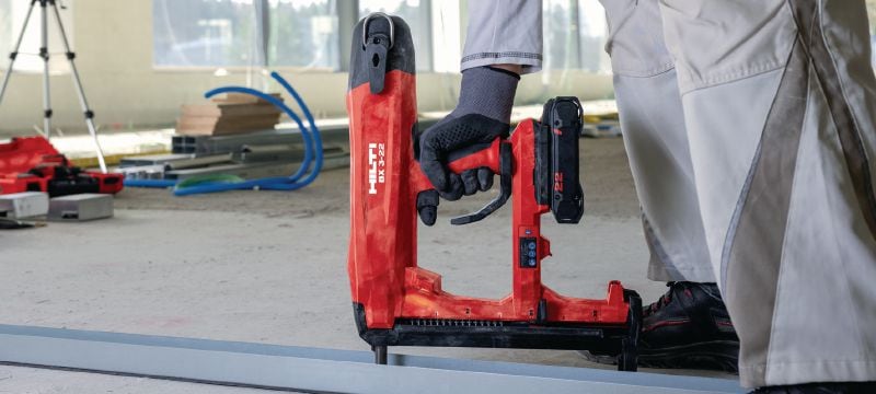 Akku-Bolzensetzgerät BX 3-L-22 für Beton (längere Nägel) Bolzensetzgerät mit Nuron Akkutechnologie zur Befestigung von Trockenbauschienen sowie andere leichte Befestigungen an Beton, Stahl und Mauerwerk (max. Nagellänge 36 mm│1-13/32) Anwendungen 1