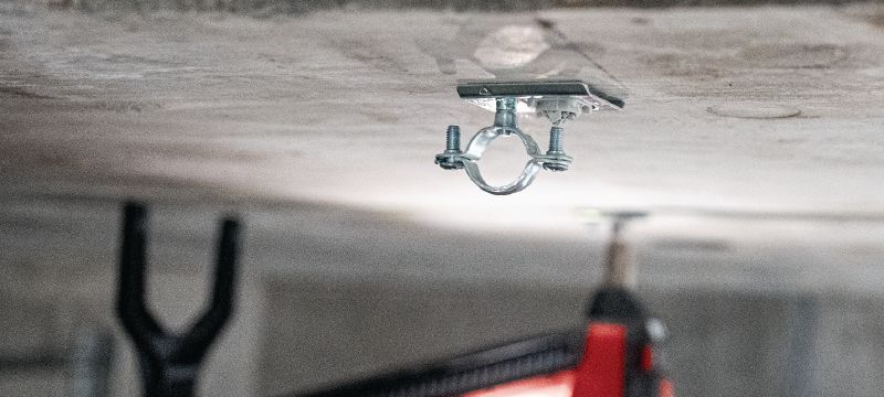 X-TH Rohrschellenhalterung Metall-Rohrschellenhalterung mit vorinstalliertem Gewindebolzen für leichte elektrische/mechanische Befestigungen an der Decke und zur Verwendung mit Kollationennägeln Anwendungen 1