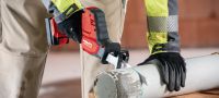 Akku-Säbelsäge SR 2-A12 Akku-Säbelsäge 12 V für leichte Abbruch- und Ablängarbeiten, besonders an schwer zugänglichen Stellen Anwendungen 1
