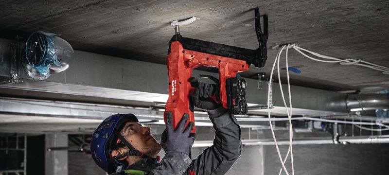 Kabelbügel X-EKB MX (02) Kunststoff-Kabelbügel, optimiert für magazinierte Nägel und kompatibel mit einer Vielzahl von Befestigungsmethoden und Untergrundmaterialien Anwendungen 1