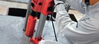 Gehen Sie zu Folie 7 von 7: Kernbohrgerät DD 120 Äußerst kompaktes, leichtes und mobiles Diamantbohrgerät für ständergeführte Betonbohrungen von 16 bis 162 mm (5/8 bis 6-3/8) Anwendungen 4