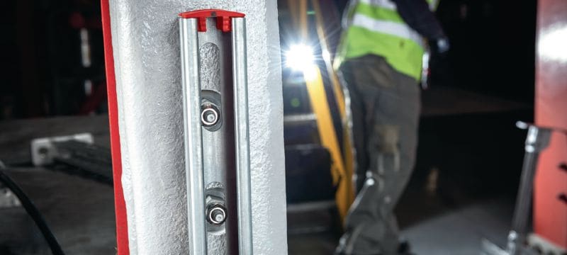 Bild 6 von 9: Abstandhalter mit Gewinde (Edelstahl) Abstandhalter mit Innen- und Außengewinde aus Edelstahl zur Befestigung an Stahlträgern mit passiver Brandschutzbeschichtung (PFP) Anwendungen 1