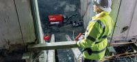 DSW 1510-CA Seilsäge Elektro-Seilsäge (15 kW) für einfachere Handhabung bei schweren Schneidarbeiten mit automatischer Seilspannung, automatischer Schnittsteuerung und Funkfernbedienung Anwendungen 2