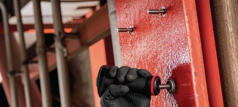 Bild 7 von 8: FX 3-A Bolzenschweißgerät Kompakte und leicht tragbare Basisstation für das Schmelzschweißen von F-BT-Gewindebolzen auf Stahl Anwendungen 1