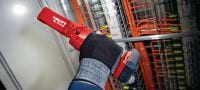 Gehen Sie zu Folie 5 von 6: LED-Arbeitsleuchte SL 2-A12 Akku-Arbeitsleuchte (12 V) mit biegbarem Kopf zur Ausleuchtung kleiner und mittelgroßer Arbeitsbereiche Anwendungen 3