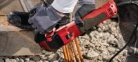 Gehen Sie zu Folie 5 von 7: Winkelschleifer AG 125-20SE Bürstenloser Winkelschleifer 2.000 W mit stufenloser Drehzahlregelung und seitlichem Schalter zum Schneiden und Schleifen in Metall, Beton und Mauerwerk mit Scheiben bis 125 mm Anwendungen 4