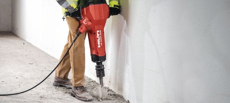 Bild 5 von 6: TE-H SM Spitzmeißel Spitzmeißel zum Feinmeißeln/Aufbrechen von Beton und Mauerwerk in Verbindung mit den Abbruchgeräten TE 3000 oder H28 der 3. Generation mit Klammer Anwendungen 1