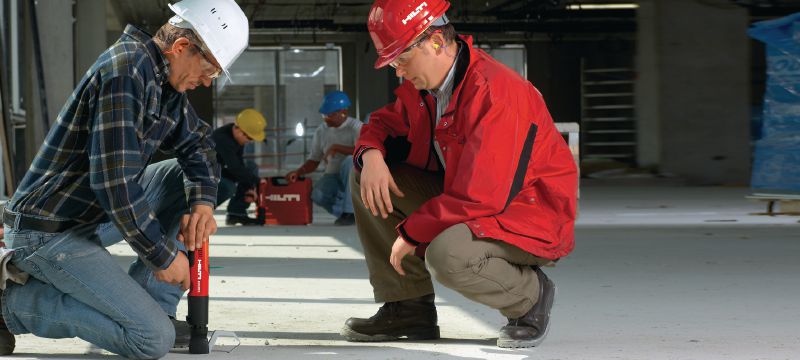 Bild 1 von 1: Schulung für Bediener von Bolzensetzgeräten Schulung zur jährlichen Re-Zertifizierung (Voraussetzung: einmalige Präsenzschulung) zur Benutzung von pulverbetriebenen Bolzensetzgeräten. Ausstellung eines Teilnahmezertifikates in digitaler Form