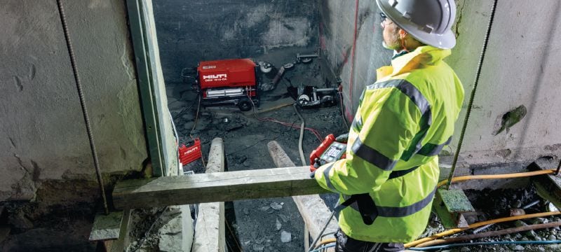 DSW 1510-CA Seilsäge Elektro-Seilsäge (15 kW) für einfachere Handhabung bei schweren Schneidarbeiten mit automatischer Seilspannung, automatischer Schnittsteuerung und Funkfernbedienung Anwendungen 1