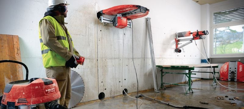 Wandsägeblatt SPX LCS Equidist (60HY: passend für Hilti, Husqvarna® und Tyrolit®) Wandsägeblatt (5–10 kW) der Ultimate-Leistungsklasse für hohe Geschwindigkeiten und längere Lebensdauer in armiertem Beton (60HY-Aufnahme kompatibel mit Hilti, Husqvarna® und Tyrolit® Wandsägen) Anwendungen 1