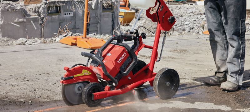 DSH 700-22 Akku-Trennschleifer (hinterer Handgriff) Akku-Trennschleifer mit hinterem Handgriff für schwere Arbeiten an Beton, Metall und Mauerwerk (Nuron Akku-Plattform) Anwendungen 1