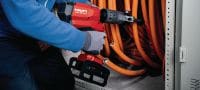 Gehen Sie zu Folie 4 von 4: Akku-Kabelschneider NCT 85 C-22 für Kupfer und Aluminium Akku-Kabelschneider mit Pistolengriff für Kupfer- und Aluminiumkabel bis 3,2 │ 80 mm (kabellose Nuron-Geräteplattform) Anwendungen 3
