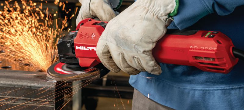 Bild 2 von 7: Winkelschleifer AG 125-20SE Bürstenloser Winkelschleifer 2.000 W mit stufenloser Drehzahlregelung und seitlichem Schalter zum Schneiden und Schleifen in Metall, Beton und Mauerwerk mit Scheiben bis 125 mm Anwendungen 1