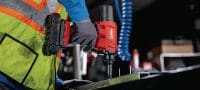 Gehen Sie zu Folie 4 von 5: Akku-Blindnietgerät RT 6-22 Akku-Blindnietgerät für schnellere, einfachere Montage von Verkleidung sowie Metallbearbeitung mit Stahl- oder Aluminiumnieten (kabellose Nuron-Geräteplattform) Anwendungen 2