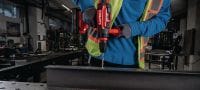 Gehen Sie zu Folie 3 von 5: Akku-Bohrschrauber SF 8M-22 Akku-Bohrschrauber mit Wechselbohrfutter, erhöhtem Drehmoment und hoher regelbarer Drehzahl Anwendungen 2