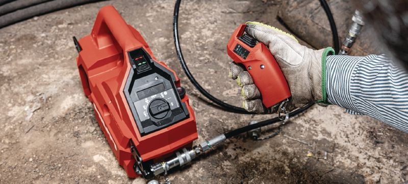 Bild 3 von 7: NUN 10K-22 Akku-Hydraulikpumpe Akku-Hydraulikpumpe mit einem Druck von 10.000 PSI (700 bar) zum Schneiden/Crimpen im Schwerlastbereich sowie zum Schneiden von Erdkabeln und armierten Kabeln (Nuron Akku) – inklusive Fernbedienung Anwendungen 1