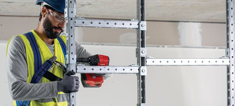 MT-40 OC Montageschiene Montageschiene für mittelschwere Anwendungen zur Verwendung mit MT-FL/MT-TL Komponenten im Aussenbereich Anwendungen 1