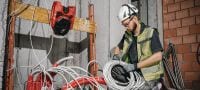 Gehen Sie zu Folie 3 von 3: KCF 4-22 Akku-Baustellenventilator Leistungsstarker Baustellenventilator mit ganztägiger Akkulaufzeit, drehbarem Kopf und Aufhängehaken zum Kühlen und Belüften von Arbeitsbereichen (Nuron Akku-Plattform) Anwendungen 2